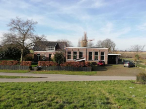 Suite School 15 B